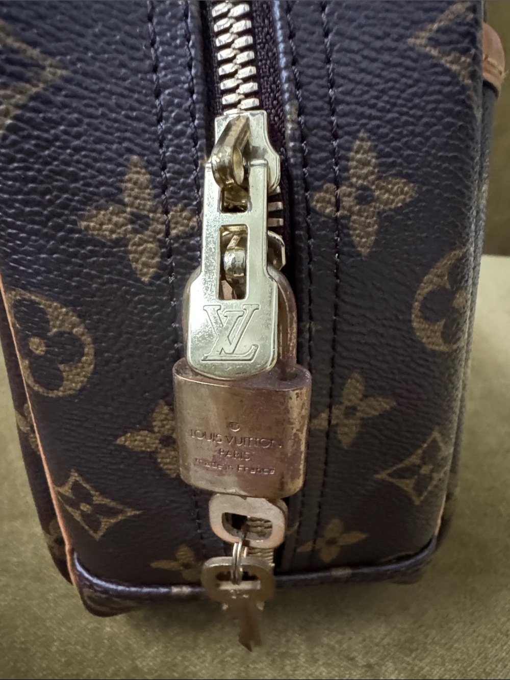 Louis Vuitton Monogram Dome Handbag in Brown & Tan Leather - Picture 6 of 12